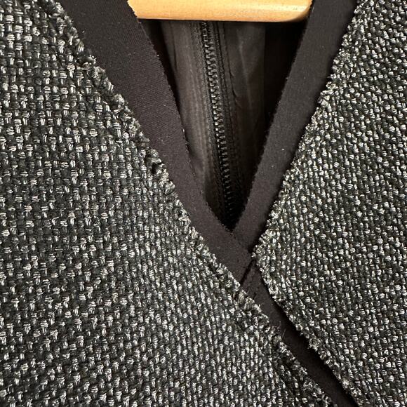 ELIE TAHARI | Black Tweed Wrap Detail Sheath Cocktail Dress | US Size 8 - Picture 6 of 7